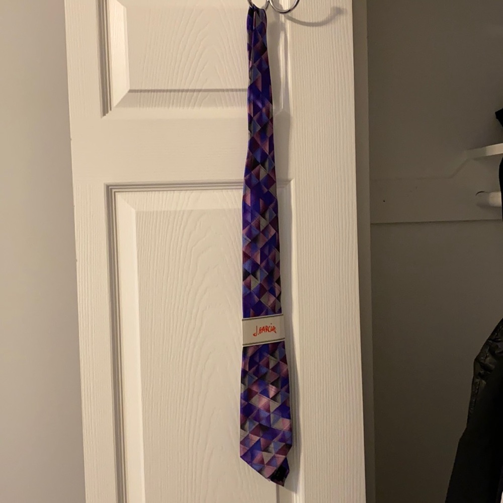 Purple, diamond shapes